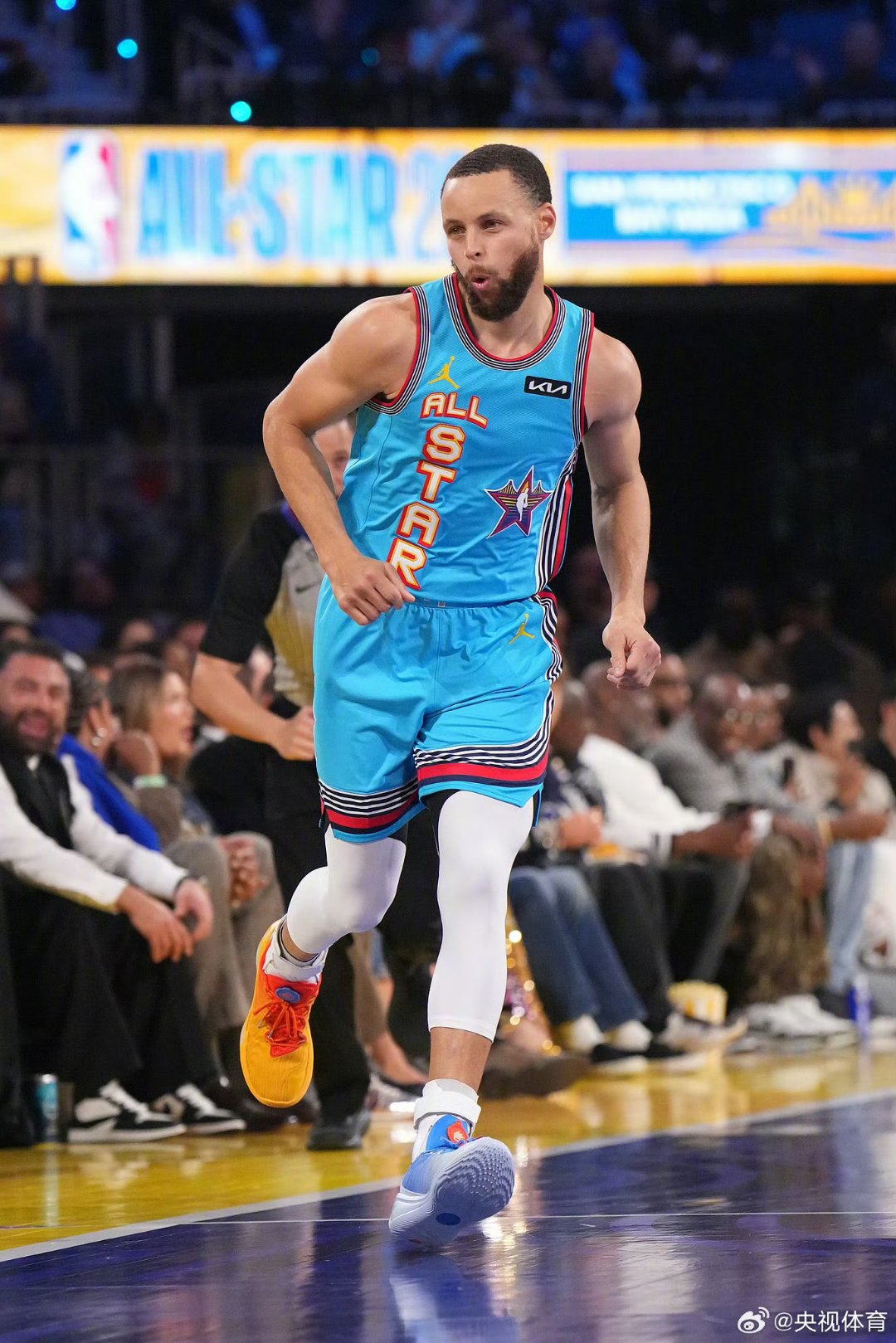库里回归赛场，逆转首场状态亮眼，TES观众沸腾！(nba库里回归)