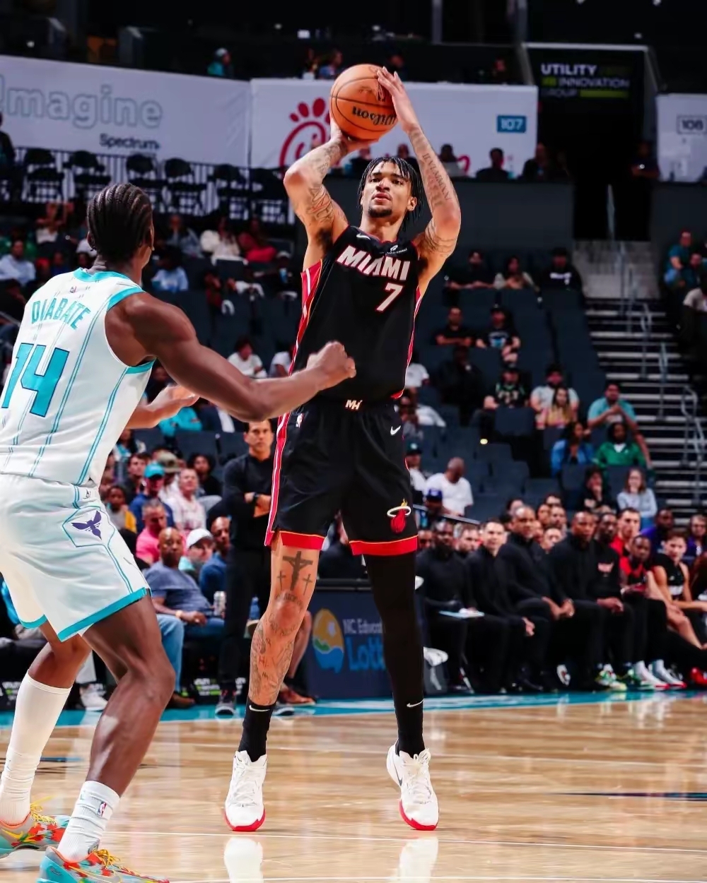 NBA季后赛今夜再迎强敌，多伦多猛龙再遭质疑，主帅态度——球迷炸锅，球探报告显示潜力的简单介绍