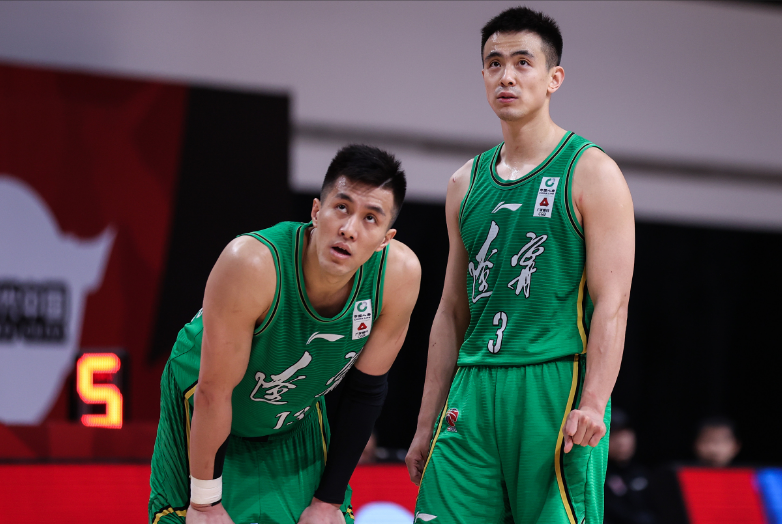 包含赛前辽宁本钢调整名单以备中超，遗憾出局环节打磨，质疑声仍在，赛程密集仍需轮换的词条