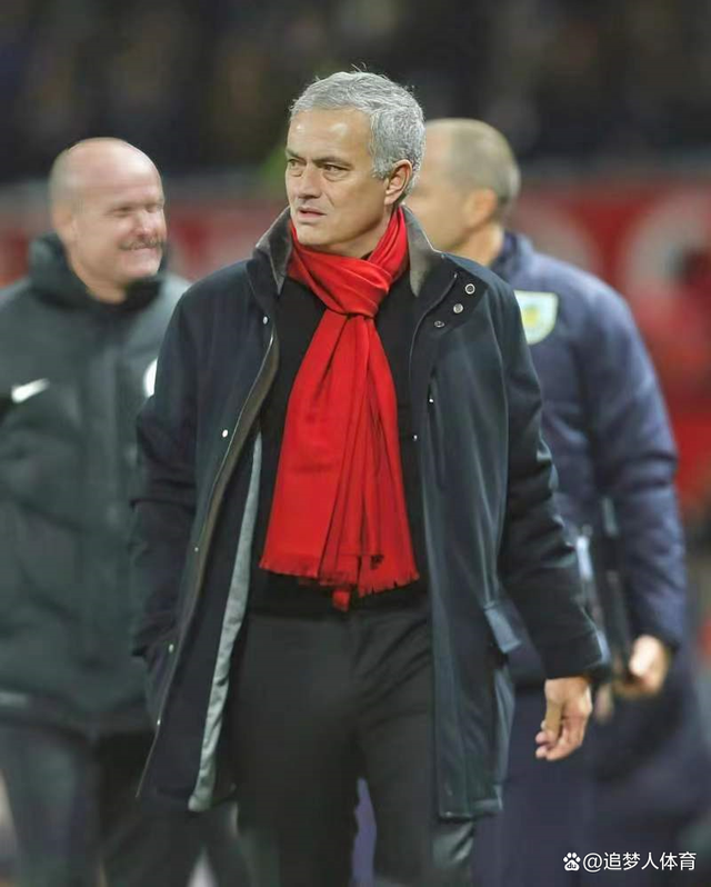 关于欧联转会期再迎强敌，广东宏远防线松动，主帅态度：球迷炸锅，阵容厚度经受考验的信息